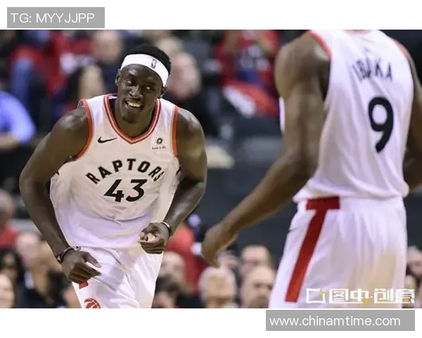 苏维埃翼与莫陆军足球现场直播精彩对决全程回顾与分析 苏维埃翼与莫陆军足球现场直播精彩对决全程回顾与分析